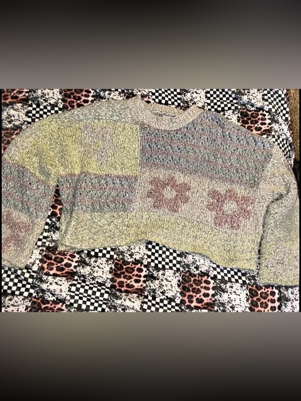 Sincerely Jules Color Block Sweater in Gray & Green Size Medium